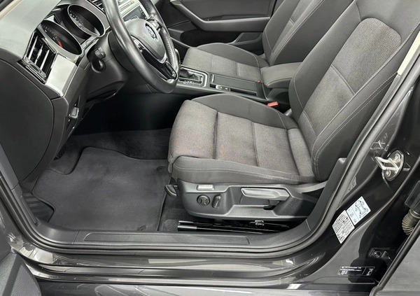Volkswagen Passat cena 83500 przebieg: 126000, rok produkcji 2018 z Jasień małe 781